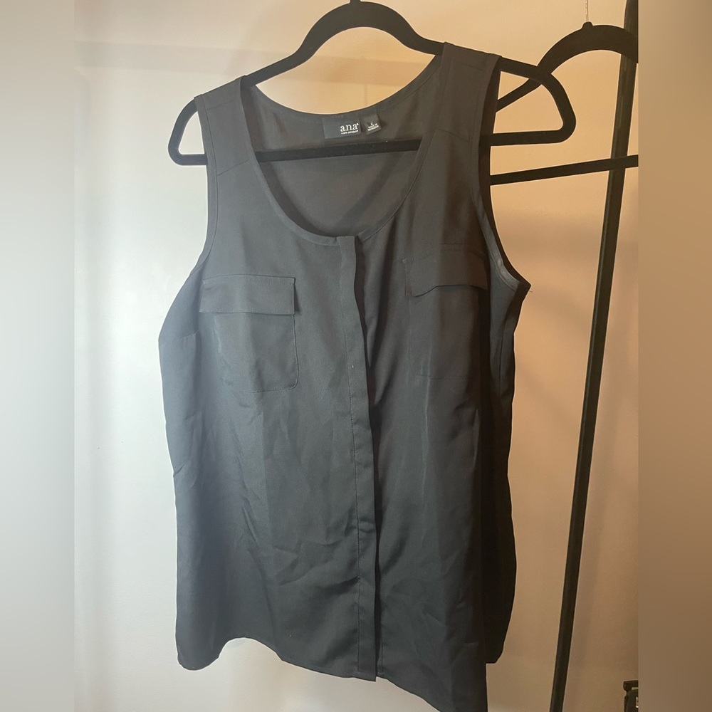 A.N.A. black Large camisole pockets